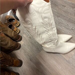 Elegant White Western Boots
